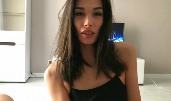 Милашка из СПб спасает парня от скуки жарким нежным сексом! Питерская страсть