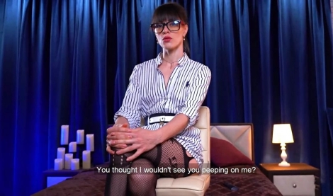 Русская мачеха спалила пасынка за подглядыванием и оттрахала жестко, пока мужа нет дома!